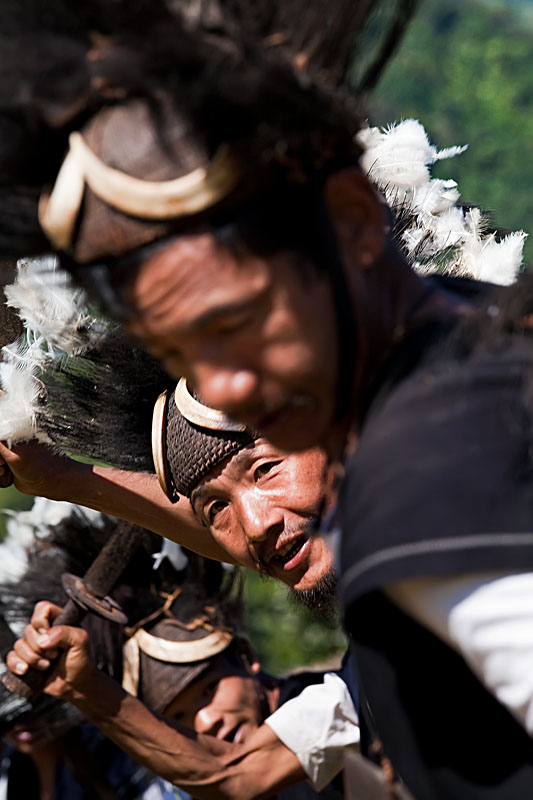 5   Adi Minyong Taapu wardance near Along